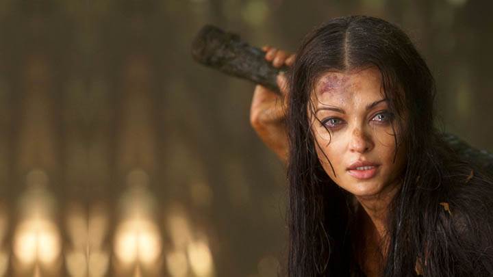 Aishwarya Rai In Fighting Move Raavan Movie