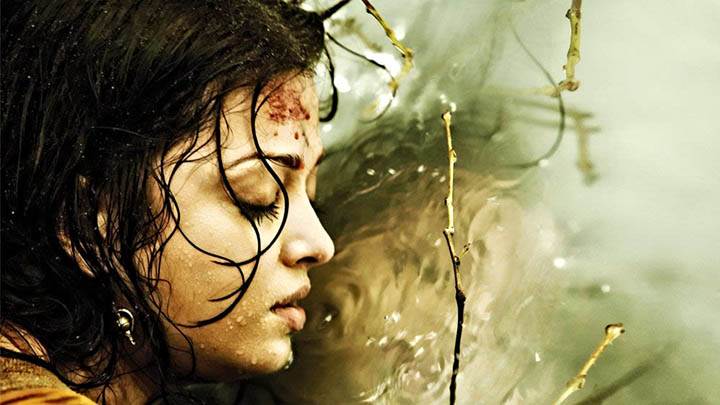 Aishwirya Rai Unconscious In River
