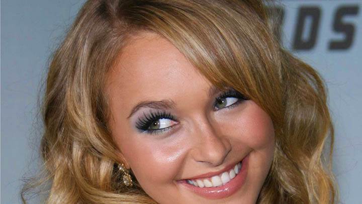 Hayden Panettiere Camera Face Closeup And Smiling
