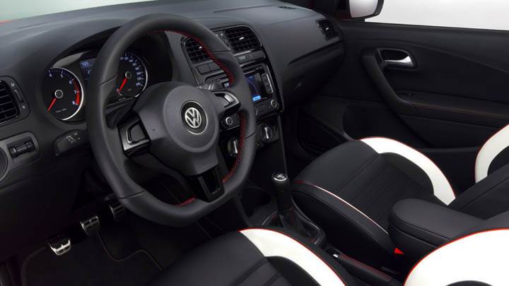 Volkswagen Polo Worthersee 09 Concept Interior Stearing And Seats