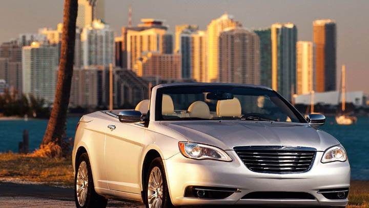 2011 Chrysler 200 Convertible Front Side