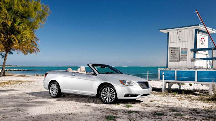 2011 Chrysler 200 Convertible Side Pose Near Beach