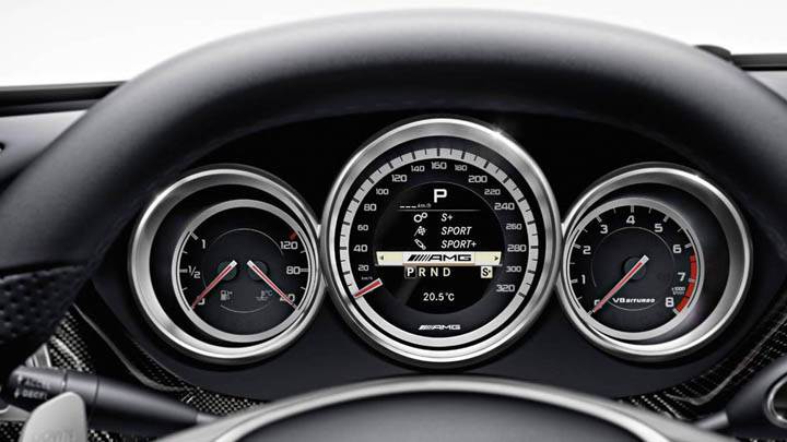 2012 Mercedes-Benz CLS63 AMG Dashboard
