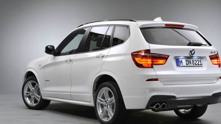 BMW X3 Back Pose In White Color