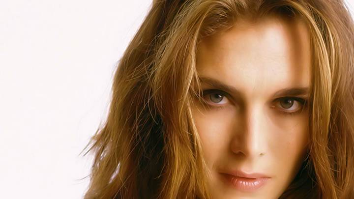 Brooke Shields Cute Red Lips Face Coleup