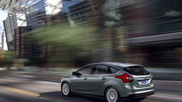 Ford Focus EV In City Running