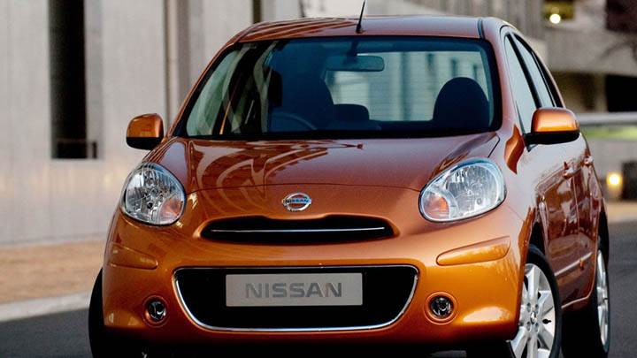 Nissan Micra Tekna 2011 Orange Front Pose