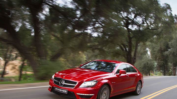 Red Color Mercedes-Benz CLS63 AMG 2012 On Street