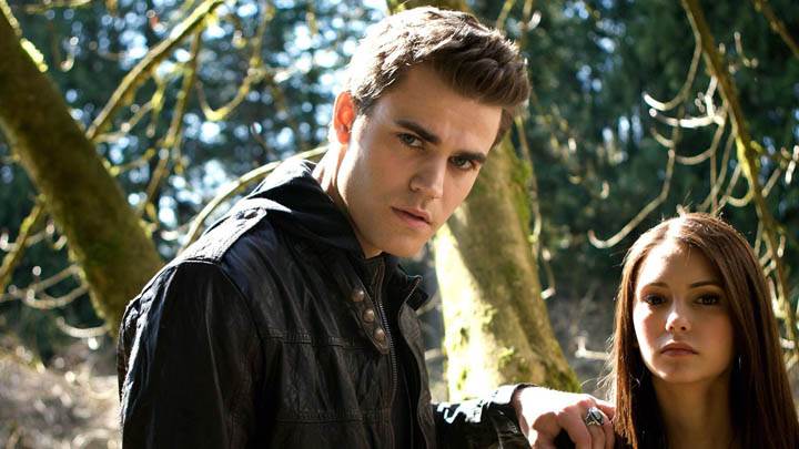 Stefan In Jungle With Elena in Vampire Diaries