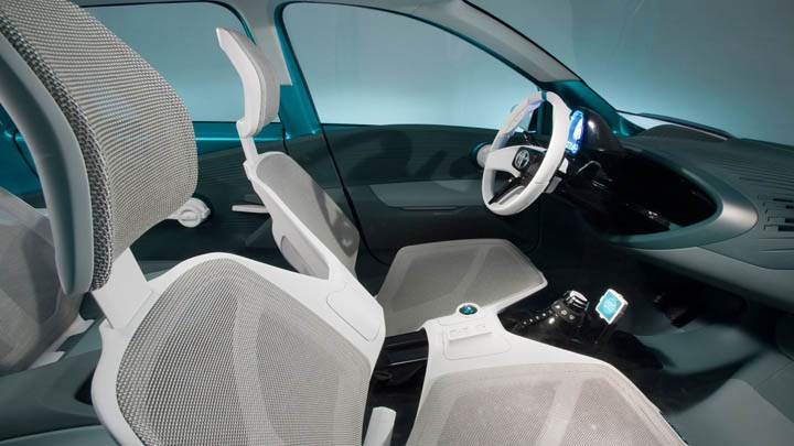 Toyota Prius c Concept Interior Look