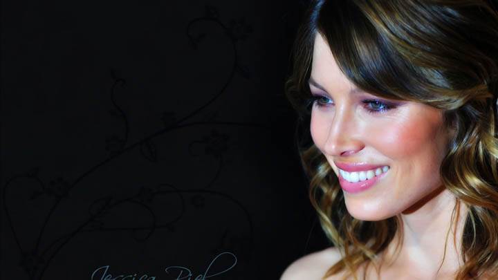 Jessica Biel Side Pose Smiling