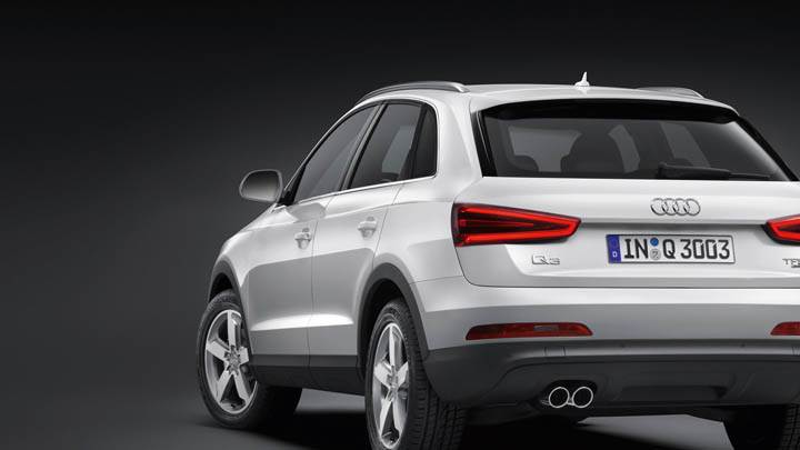 2012 Audi Q3 Back Pose in White Color