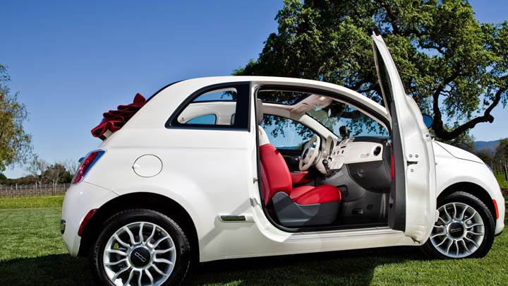 2012 Fiat 500 Cabrio Side Pose