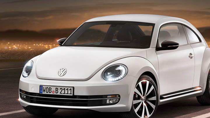 2012 Volkswagen Beetle White Front