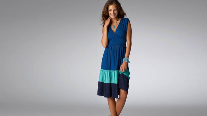 Reka Ebergenyi Blue Dress Long Windows Customization