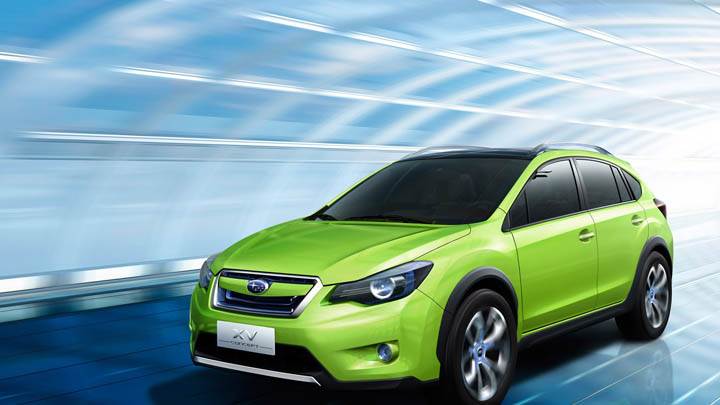 Subaru XV Concept Green Color in Tunnel
