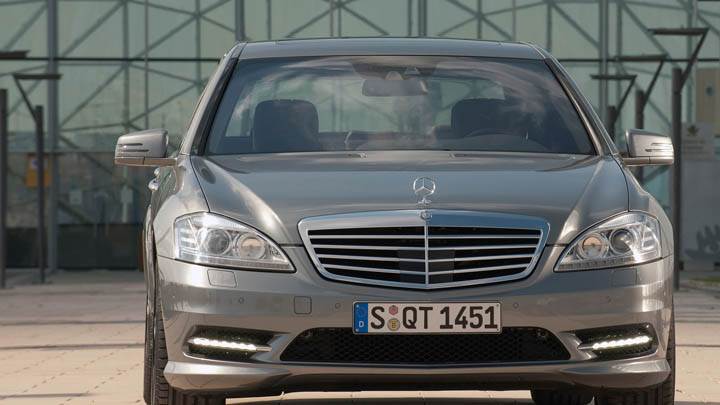 2010 Mercedes Benz S350 Bluetec Front Facing