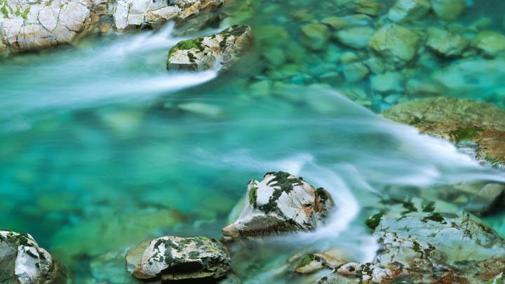 Elk River Flowing Through White Canyon Rock, Siskiyou National Forest, Oregon