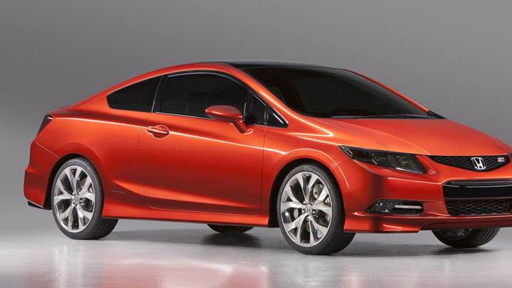Honda Civic Red Front Pose