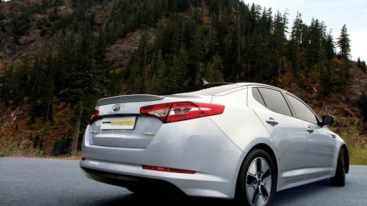 Kia Optima Hybrid Back Pose