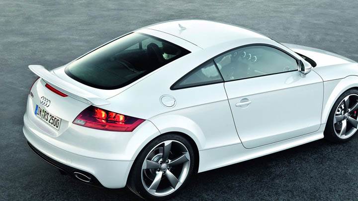 Audi TT-RS – Side Top Pose in White