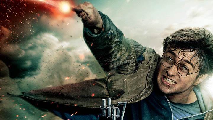 Daniel Radcliffe Attacking In Harry Potter And The Deathly Hallows – Part 2