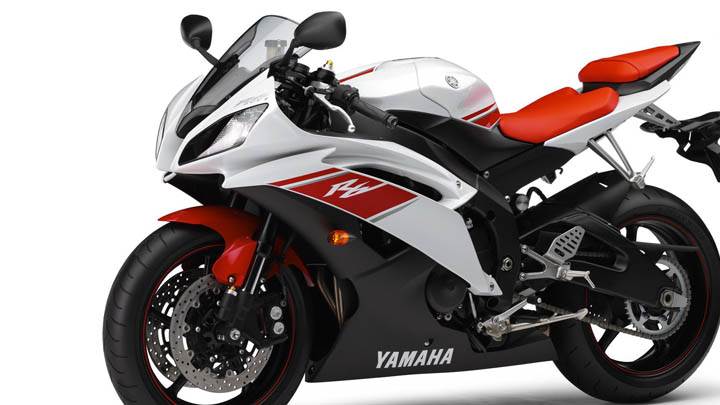 Yamaha YZF R6 – White Red Color