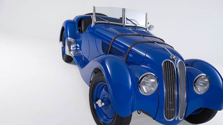 1936 BMW 328 Front Pose In Blue Color