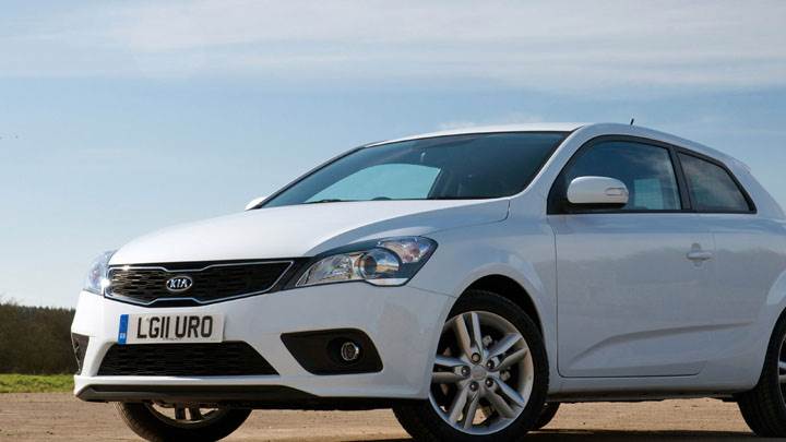 2011 Kia Pro Ceed 4 White Color