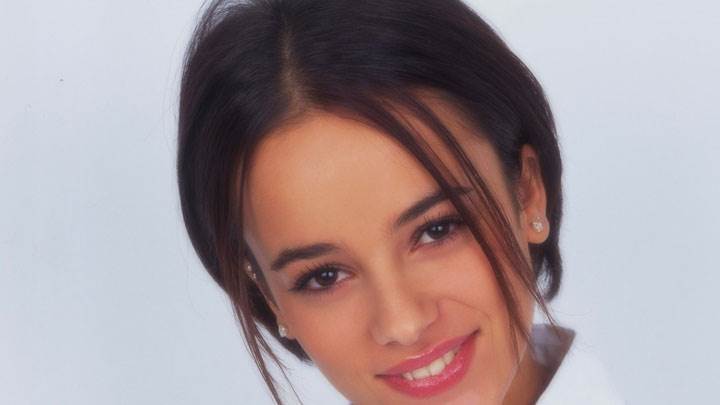 Alizee Jacotey Red Lips Face Closeup