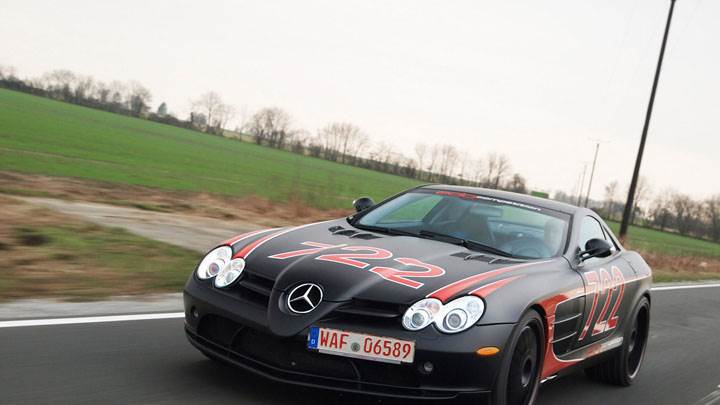 EDO Competition SLR Black Arrow On Highway