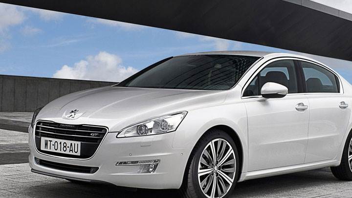 Peugeot 508 Saloon White Color Front Side