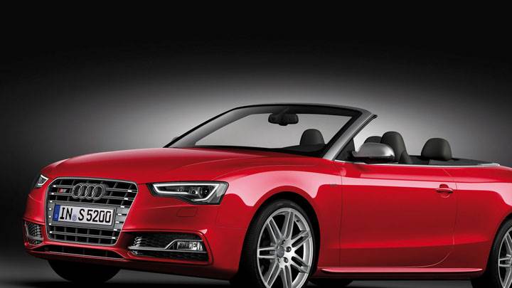2012 Audi S5 Cabriolet Front Side View