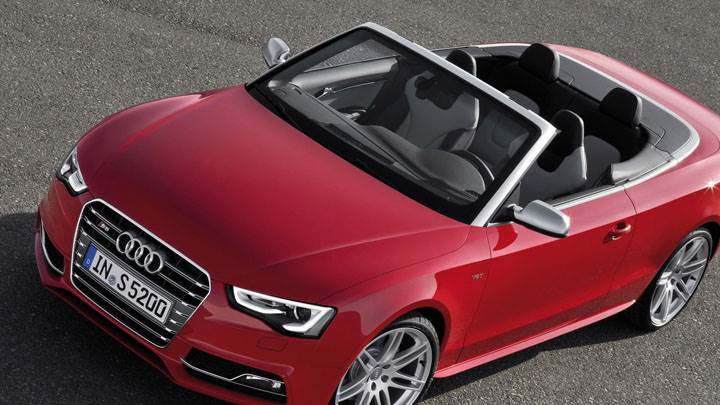 2012 Audi S5 Cabriolet Front Top View