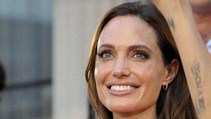 Angelina Jolie Smiling And Wet Lips Face Closeup