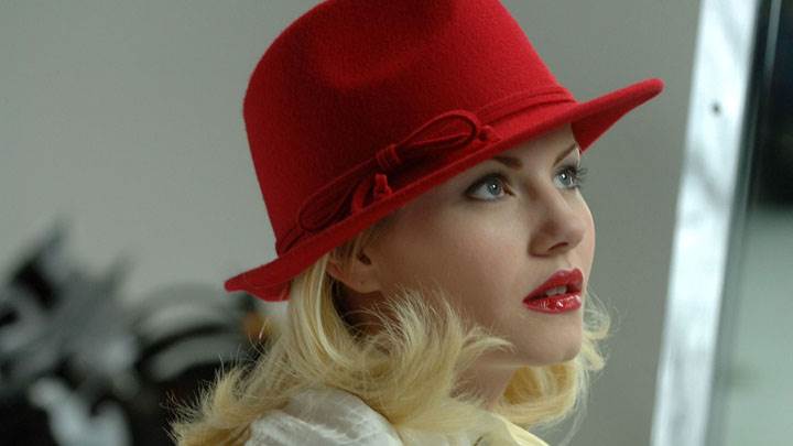 Cute Side Face Closeup Of Elisha Cuthbert In Red Lips And Hat