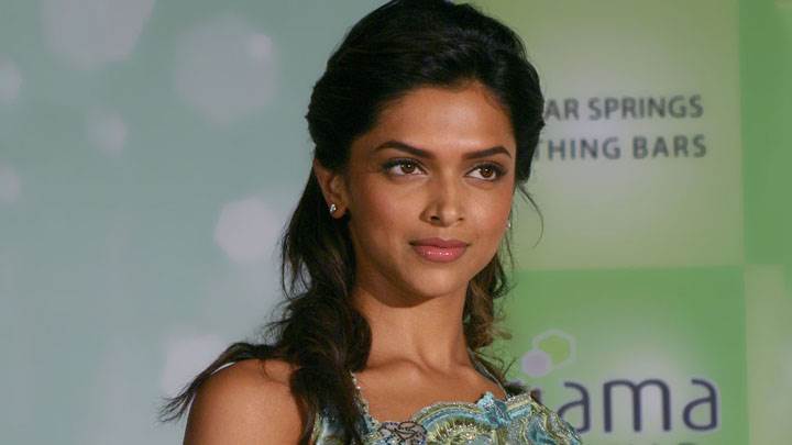 Deepika Padukone Cute Face In Event