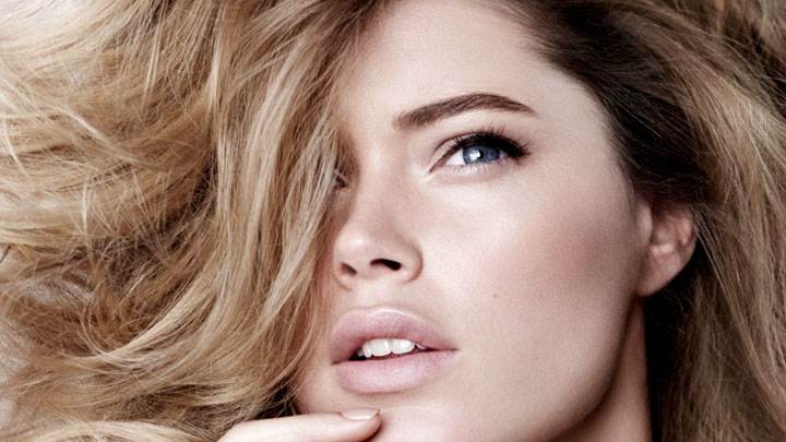 Doutzen Kroes Golden Hairs Face Closeup