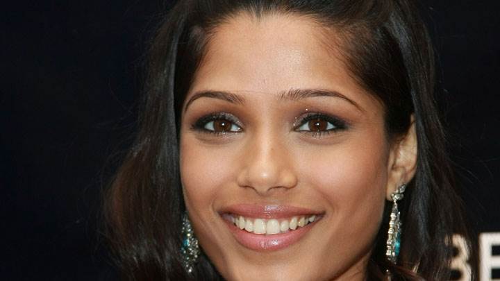 Freida Pinto Smiling Face Closeup And Black Background