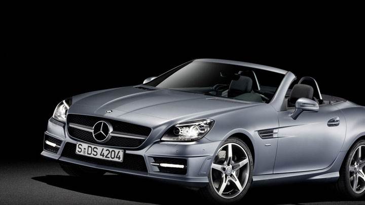Front Side View of Silver Mercedes-Benz SLK 350