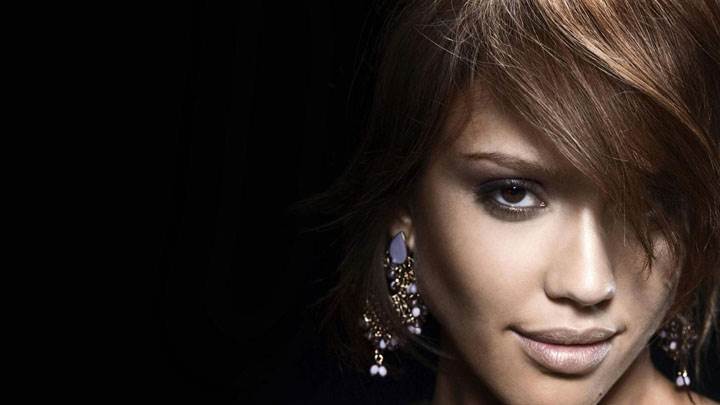 Jessica Alba Smiling Face Closeup