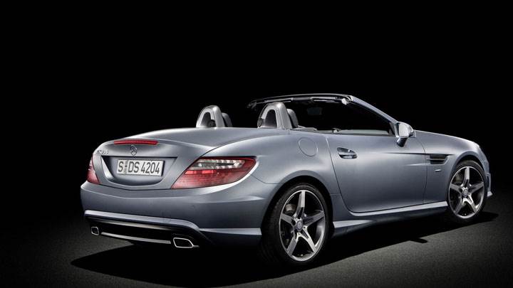 Mercedes-Benz SLK 350 Side Back Pose