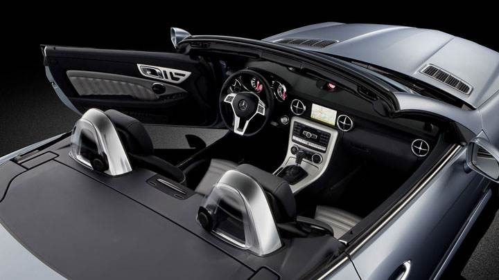 Mercedes-Benz SLK 350 Top View Closeup