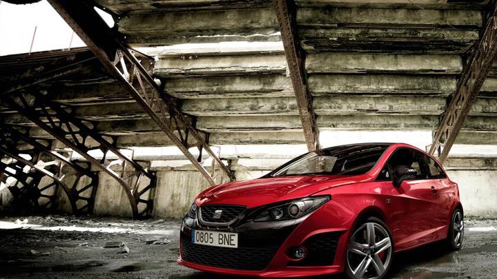 Red Seat Ibiza Bocanegra