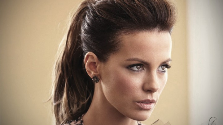 Kate Beckinsale Looking Something Side Face Closeup