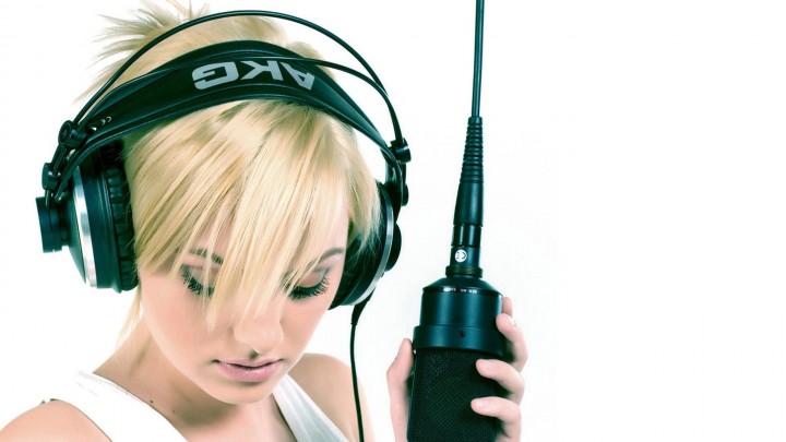 Alexandra Stan Singing With Microphone