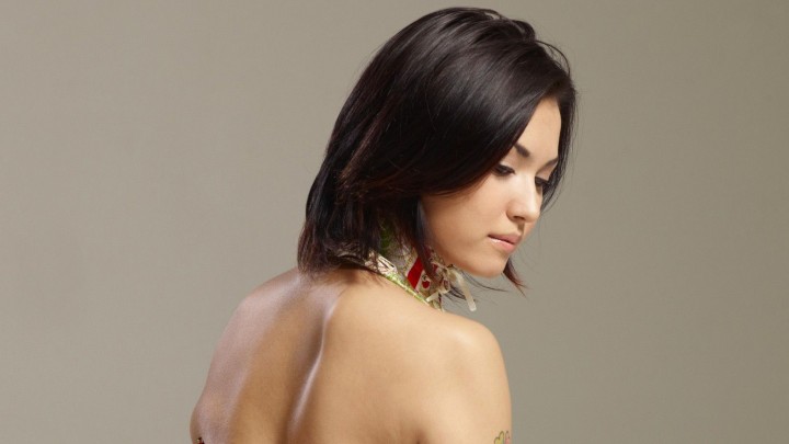 Maria Ozawa Back Pose Pink Lips Closed Eyes